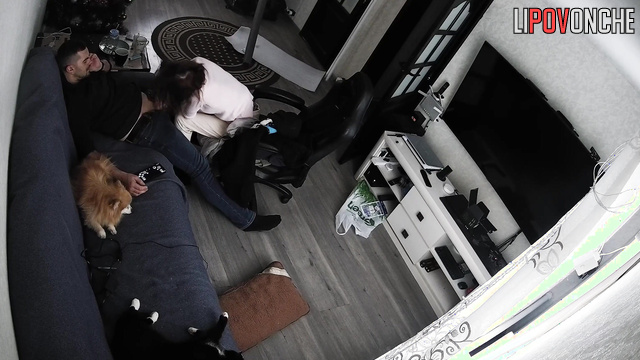 She made him a spontaneous blowjob in the living room