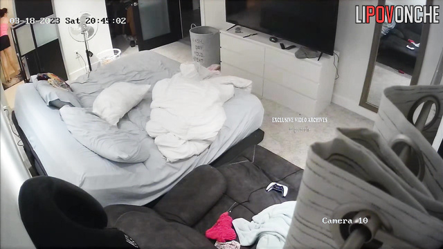 They playing console games all day long in the bed