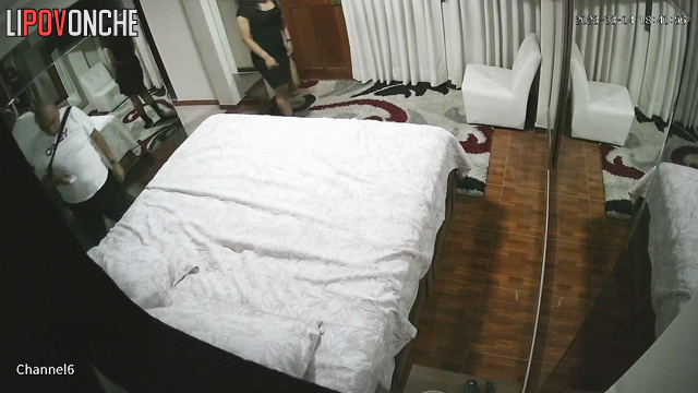 Old fart ordered tanned and sexy whore (fuck in the hotel)