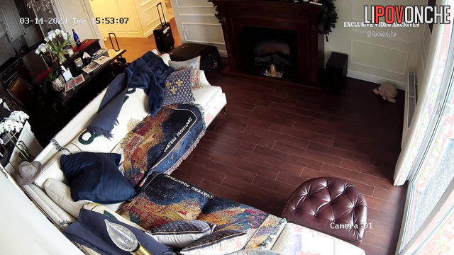 Naked & sexy blonde packing his bags (love in the living room)