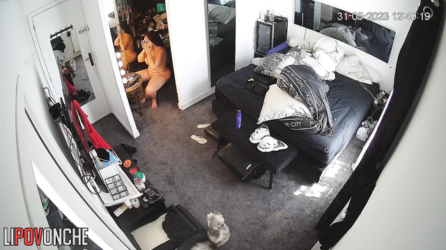 She gets dressed waiting for her fucker - hot video