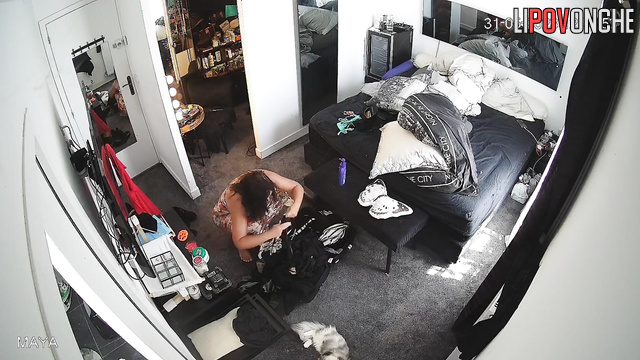 She gets dressed waiting for her fucker - hot video