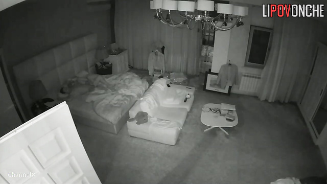 Guy fucking her wife in mouth sweet and fast right now