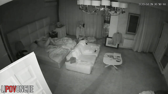 Guy fucking her wife in mouth sweet and fast right now