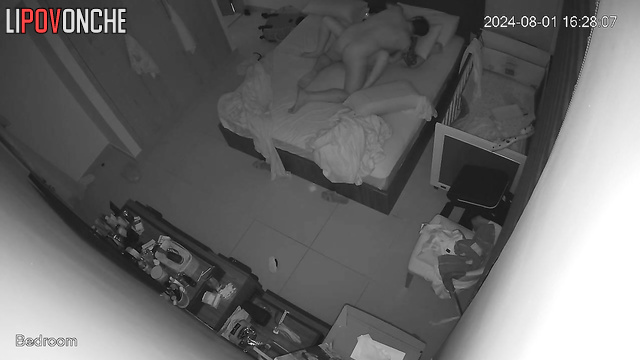 They kissing during gentle missionary fuck, bedroom tape