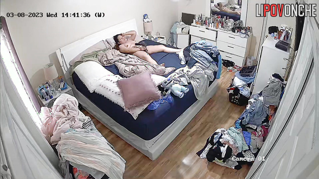 She decided to play adult game with herself (solo video)