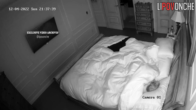 Passionate connection in the bedroom (watch now)