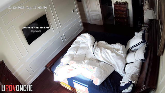 Naked ang gorgeous blonde are being watched right now