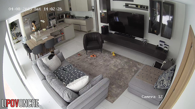 Girls want to make deliciuos dinner - living room video