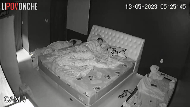 Sexy blonde wanna satisfy her boy with her mouth