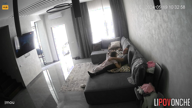Husband cumed in her sweet mouth and gone away (watch now)
