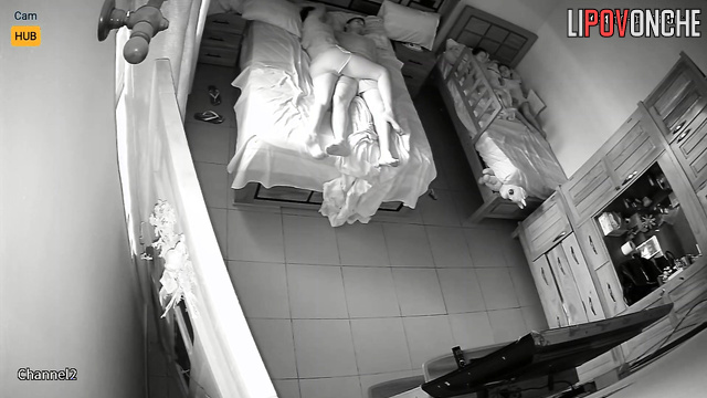 People love having fun on their dirty bed, watch it now
