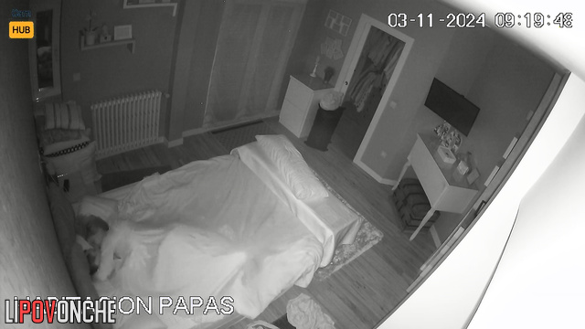 Awesome fuck with her mature lover (bedroom video)