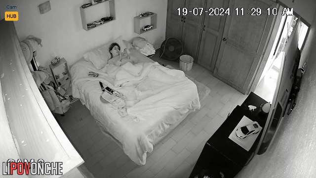 Single lady is going to pleasure herself, watch it now