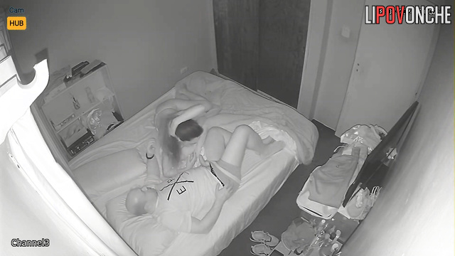 Bald lover fucks her better than enyone - cool home tape