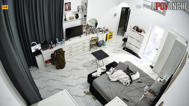 Hidden camera in the bedroom of an Emirati family. Want to watch a naked Arab wife?