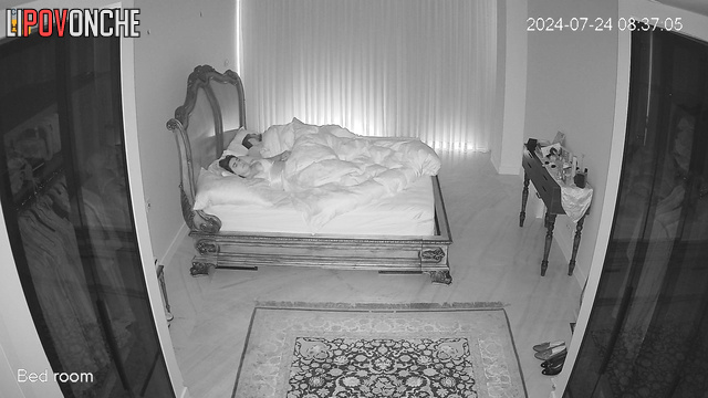 Long and sensual sex on the king size bed (hidden cam)