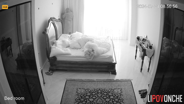 Long and sensual sex on the king size bed (hidden cam)