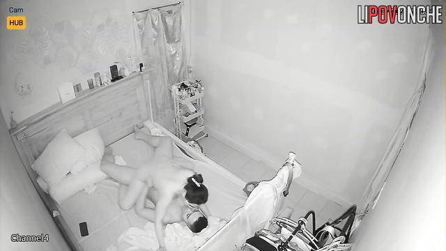 Asian couple fucking so tenderly - bedroom video