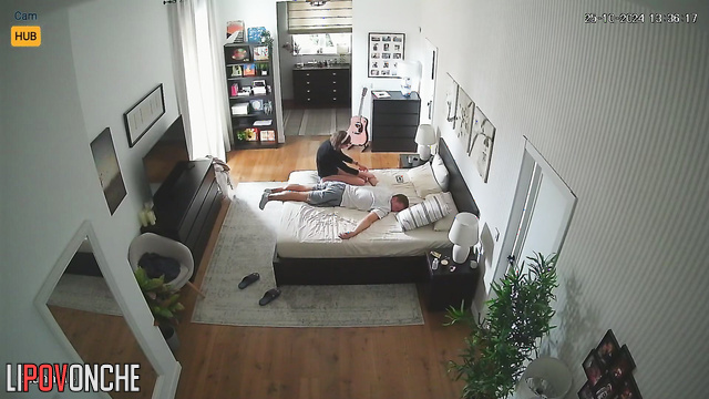 Babe making her husband hand massage (video from bedroom)