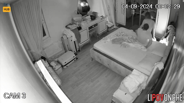 Hugging turned into wild sex - night hidden camera