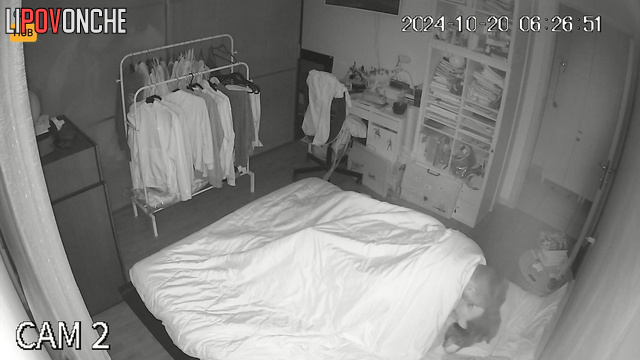 Guy wiping his cum from her sexy butt (bedroom)