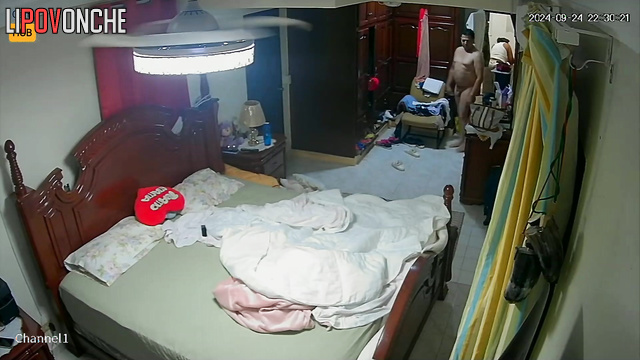 Bedroom video / couple has no rules in their bed