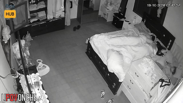 She makes blowjob perfectly (sexy lady and her stepbro)