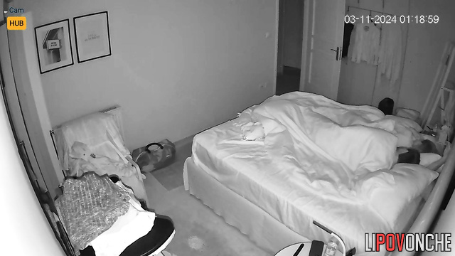 Her clit drives him crazy (long oral sex session)