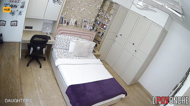 Tanned bitch is prepearing for a working day - bedroom scene