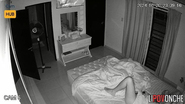 His cock teasing so hot (oral sex scenes in the bed)