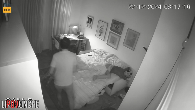 His girlfriend is given a couple of orgasms [perfect way to start a day]