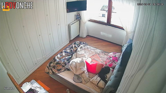 Lucky guy woke up from his dick being sucked by his naughty chick