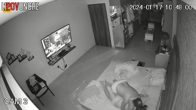 Old farts having each other in the bed (live video)