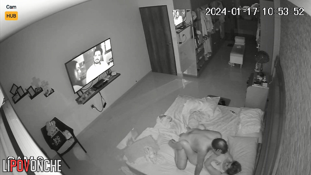 Old farts having each other in the bed (live video)