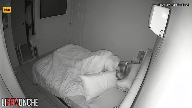 Blonde jumping on the cock and kissing her lover