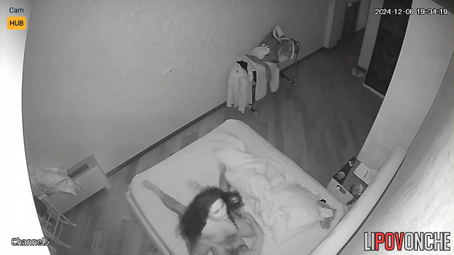 Wild sex on the bed her husband (hidden camera)