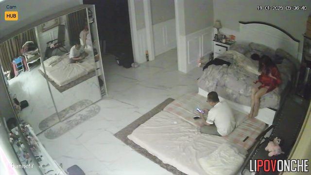 Tiny asian couple experimenting in the bed (live video)
