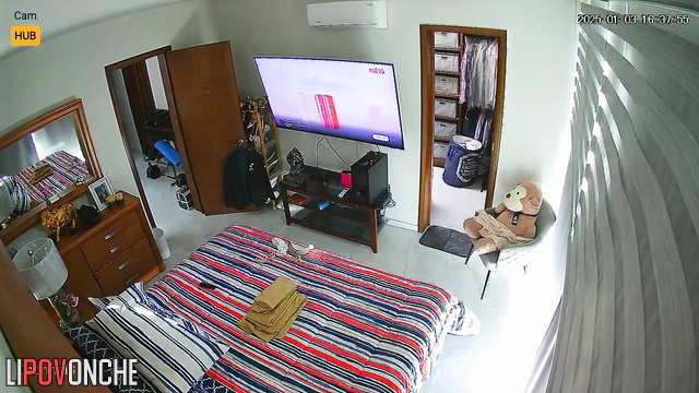 Chubby mexican lady watching tv and wants sex immediately
