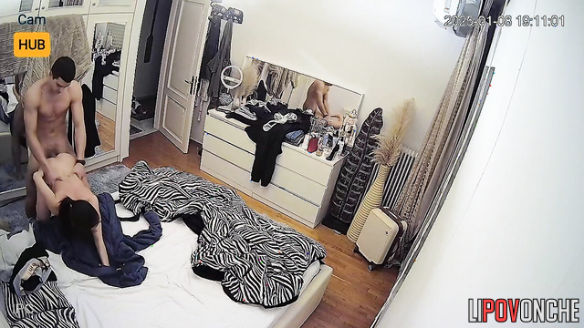 Young guy with long cock fucked her sweet, bedroom tape
