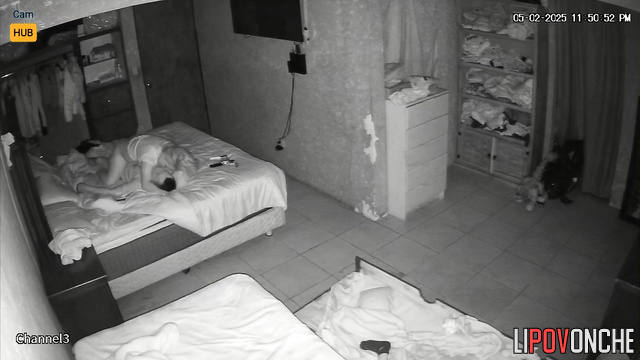 Their passionate love was fixed on camera in the night
