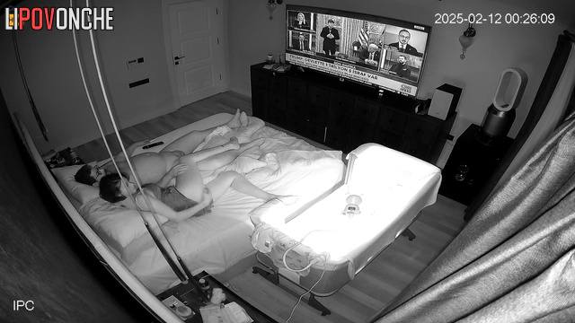 Couple decided to watch porn and then started to fuck