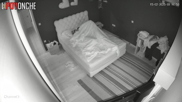 Greek husband couldn't sleep this night and fucked his chubby wifey