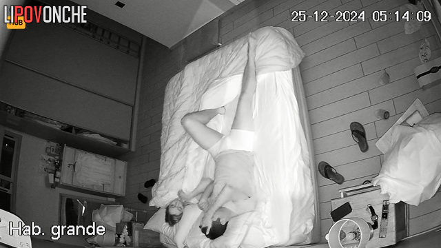 Hot fuck in late night Argentina (this couple knows many poses)