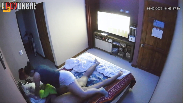 Chubby mommy aroused her husband's cock during a massage and sat on it