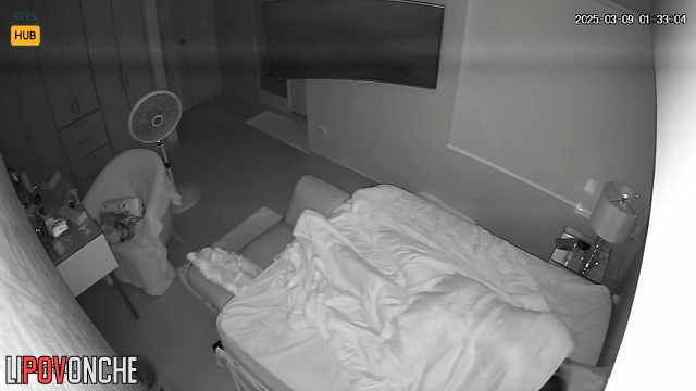 A seductive beauty gave her bald husband hot sex with an intense orgasm