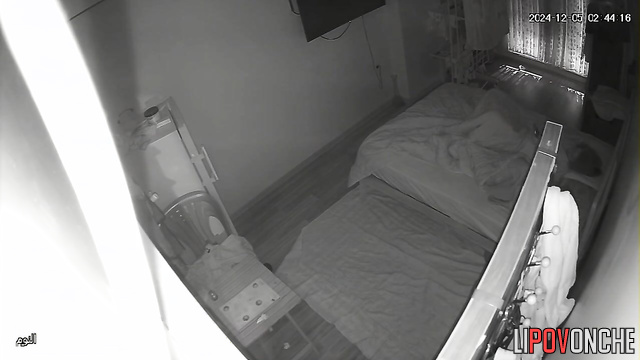 She would like to be watched (hot masturbation tape)