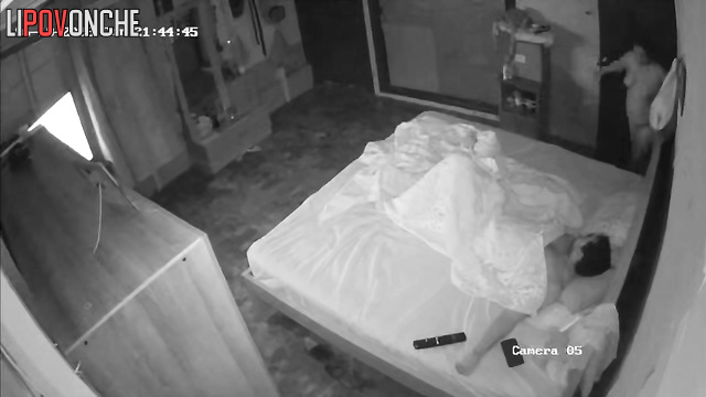 It didn't stop him that his sexy bbw was fast asleep