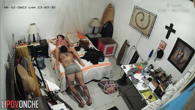 Tattooed couple wants to cum right now in doggystyle