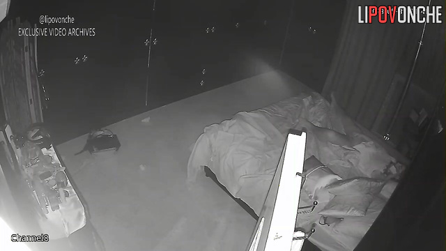 This babe loves late-night phone sex (masturbation tape)